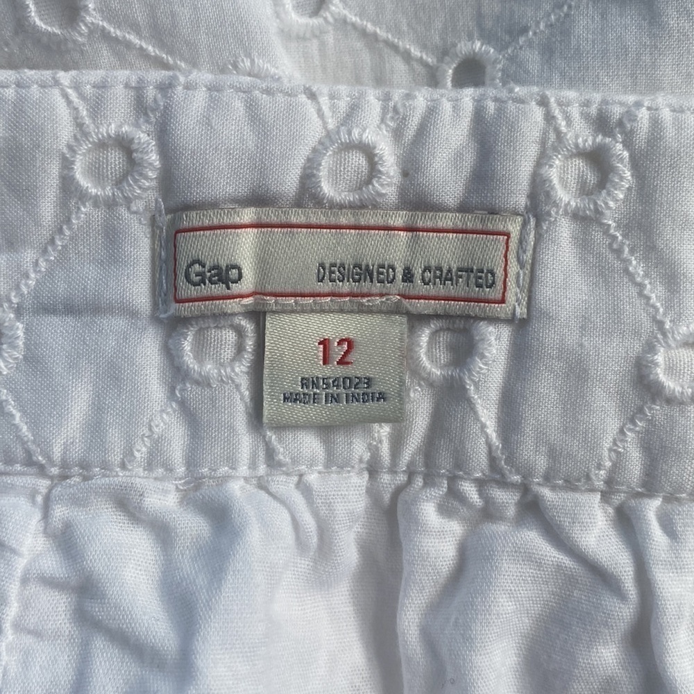 GAP White Eyelet Mini Skirt - Picture 7 of 12